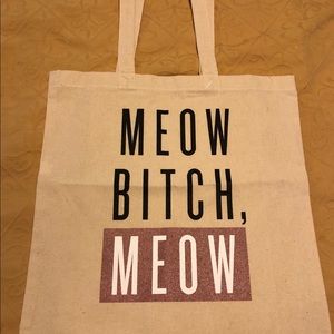Jessie James Decker Kittenish Tote